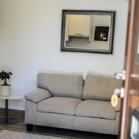 Modern Getaway Studio For Two Ρόβινι Εξωτερικό φωτογραφία