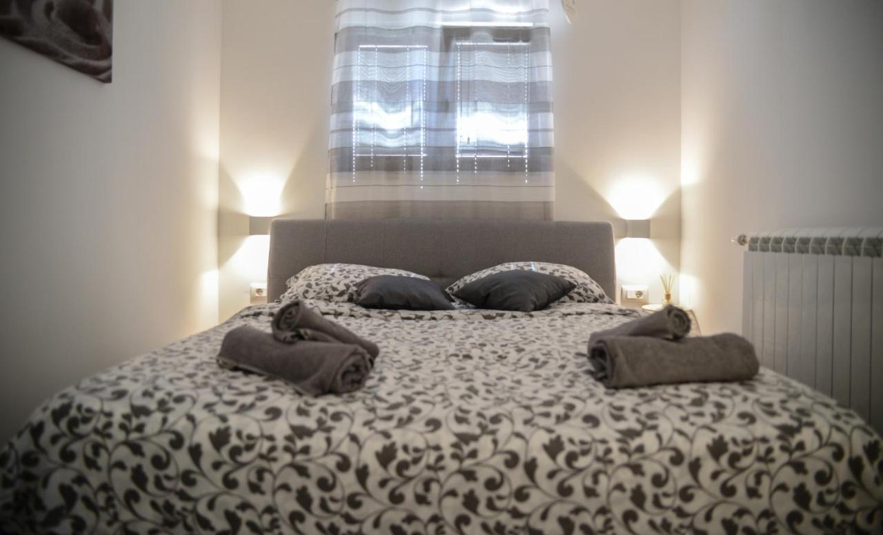 Modern Getaway Studio For Two Ρόβινι Εξωτερικό φωτογραφία